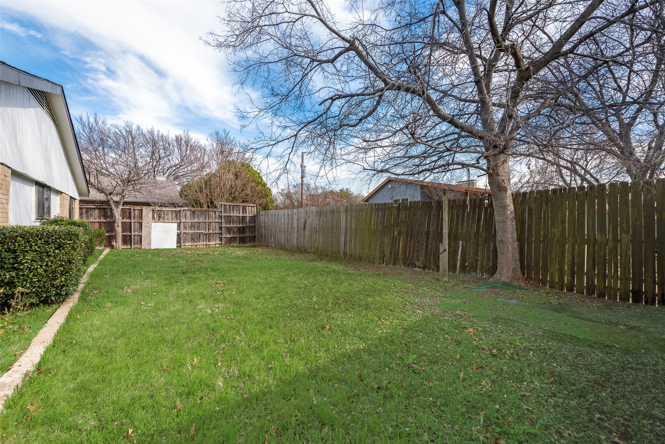 10906 Listi Drive Dallas TX 75238
