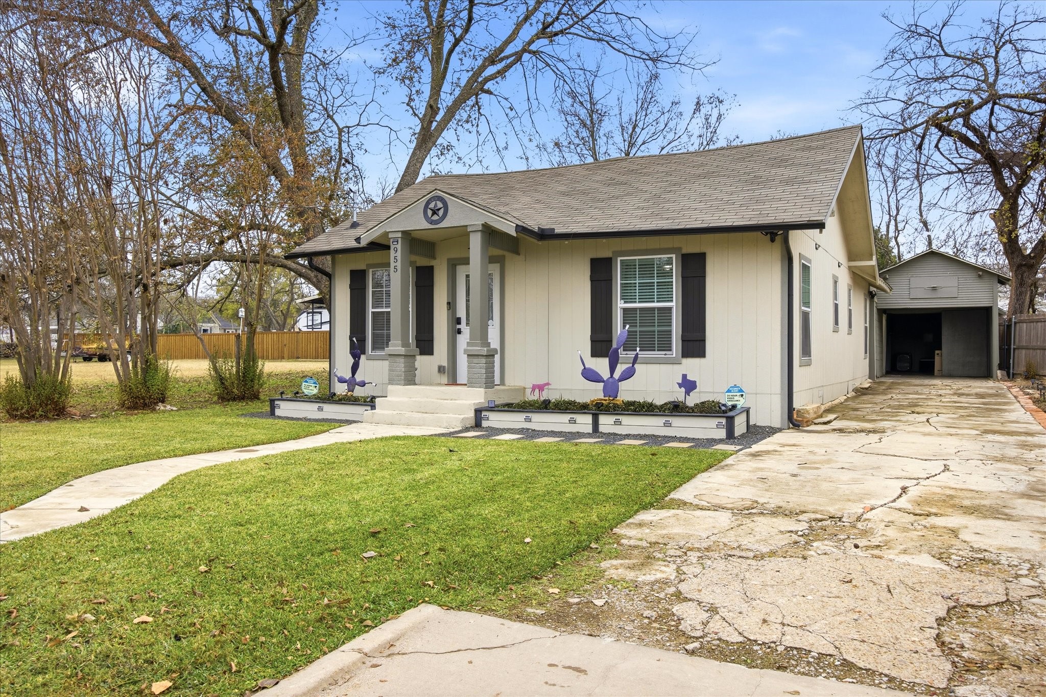 955 W Sloan Stephenville TX 76401