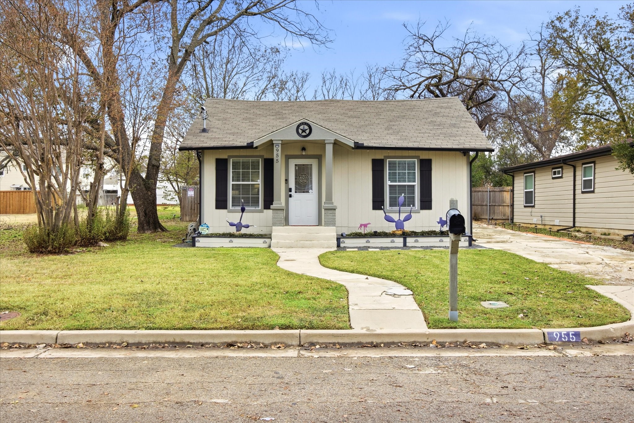 955 W Sloan Stephenville TX 76401