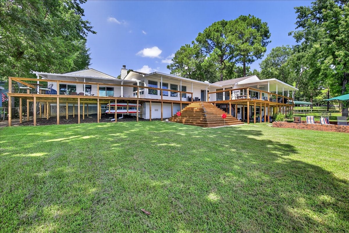 105 Bluewater Circle Mabank TX 75156