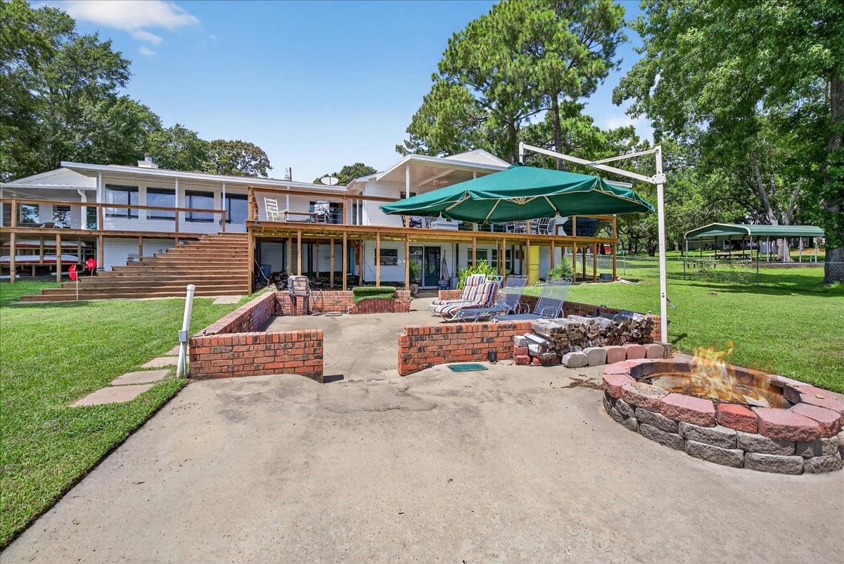 105 Bluewater Circle Mabank TX 75156