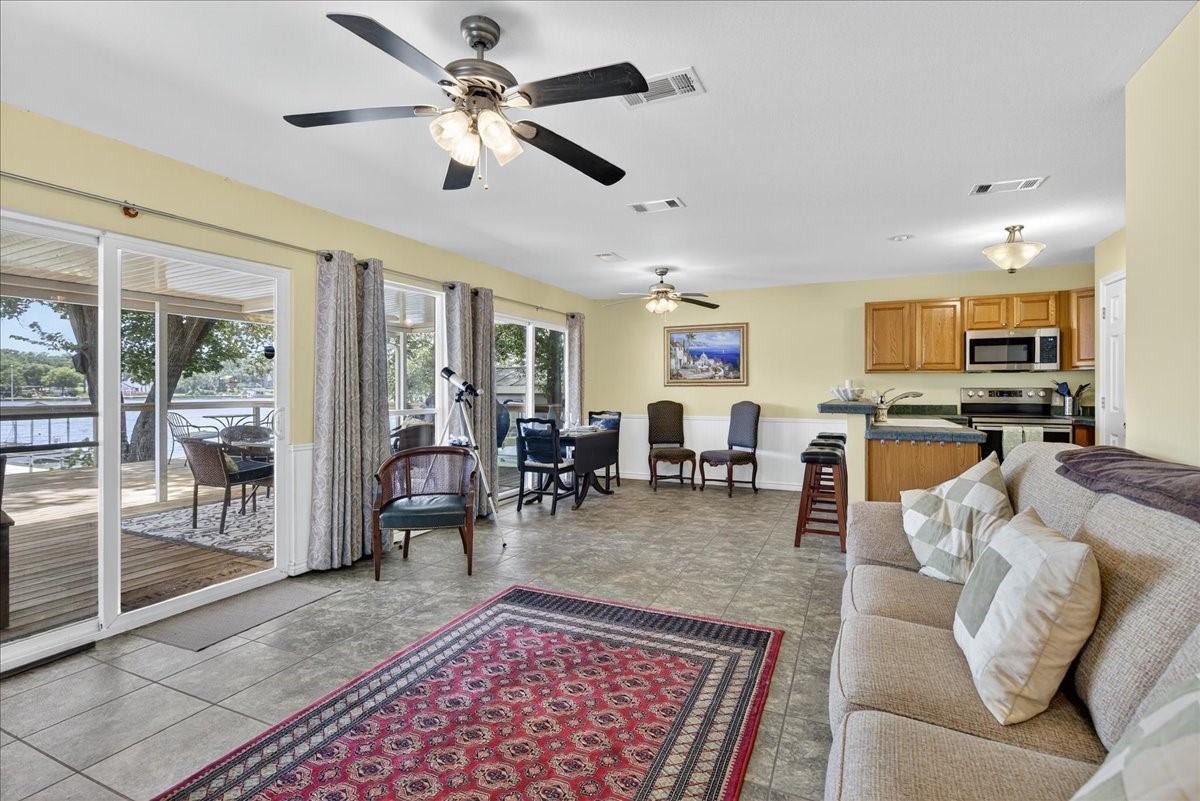 105 Bluewater Circle Mabank TX 75156