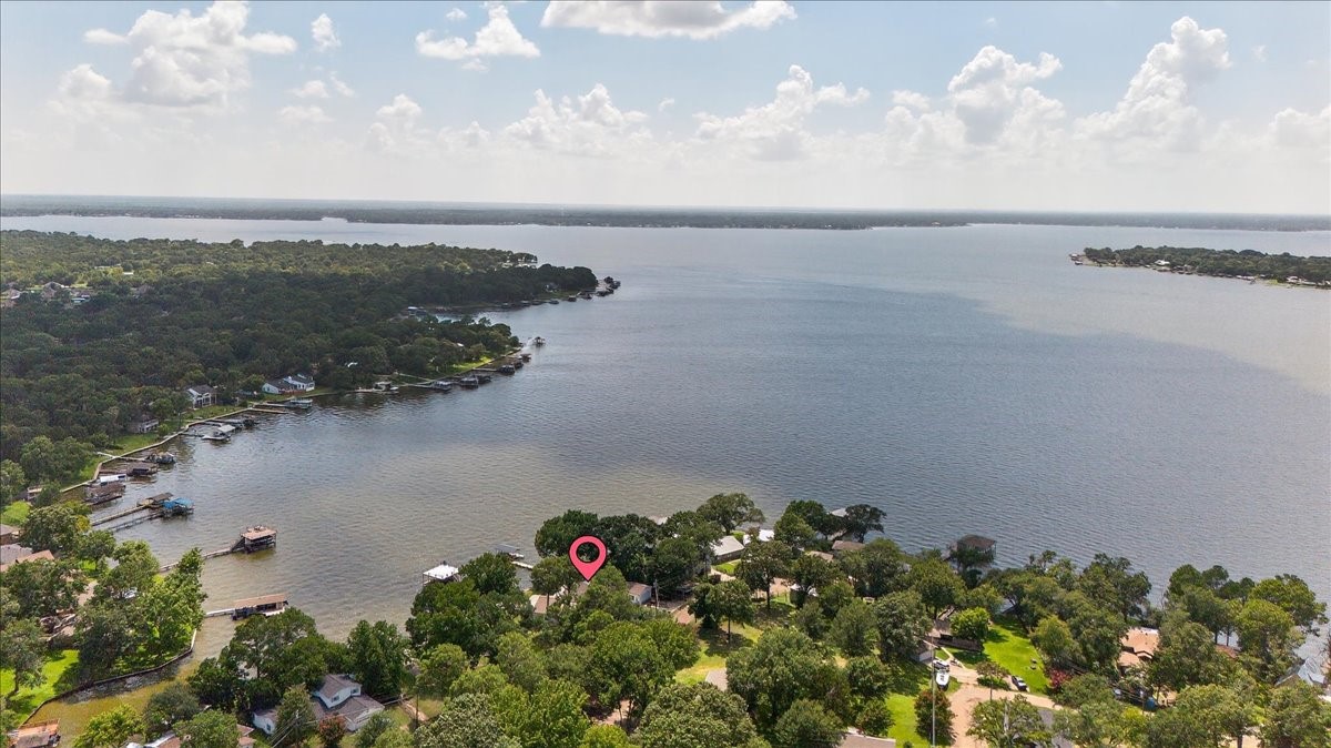 105 Bluewater Circle Mabank TX 75156