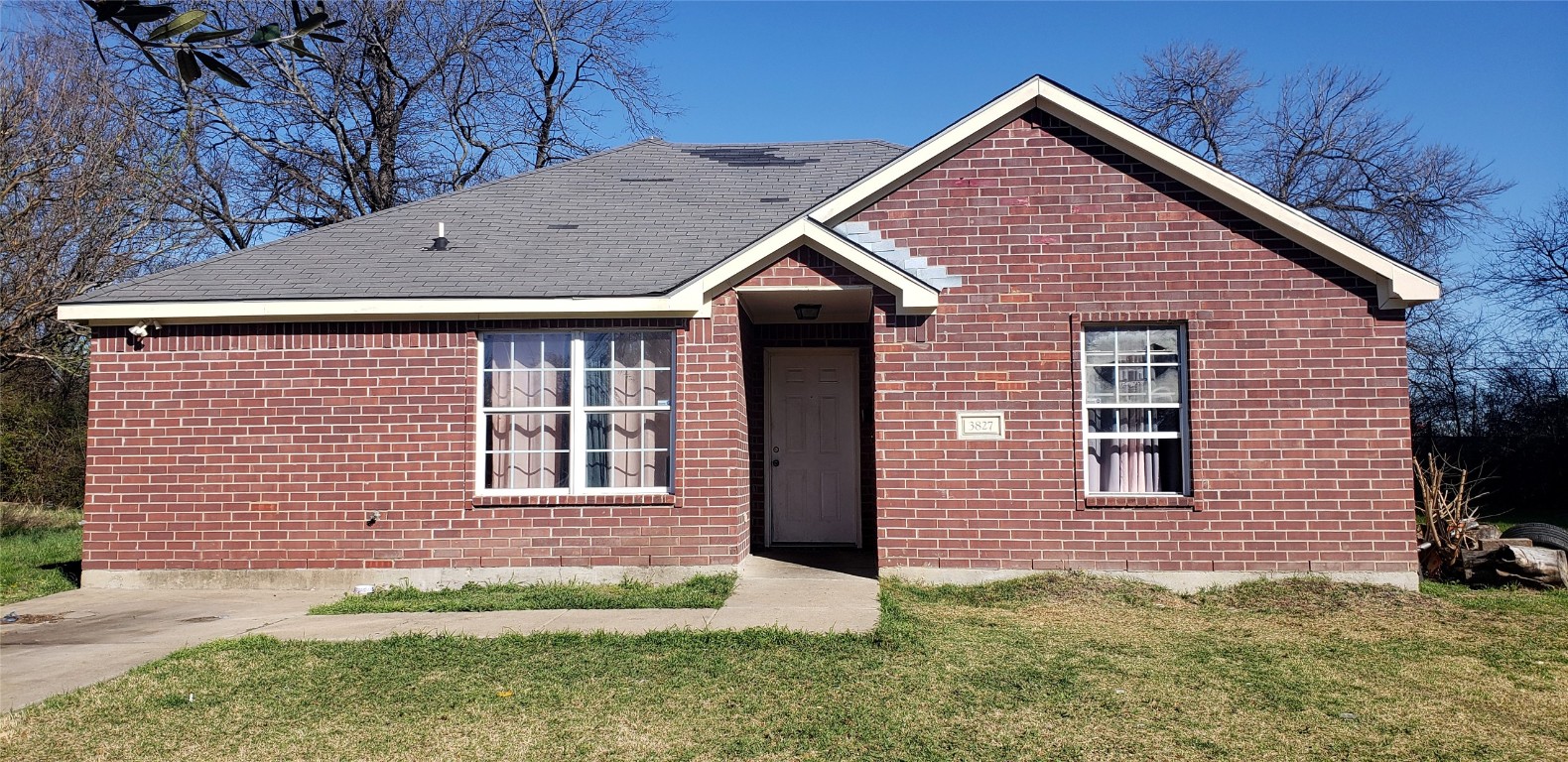 3827 Le May Avenue Dallas TX 75216