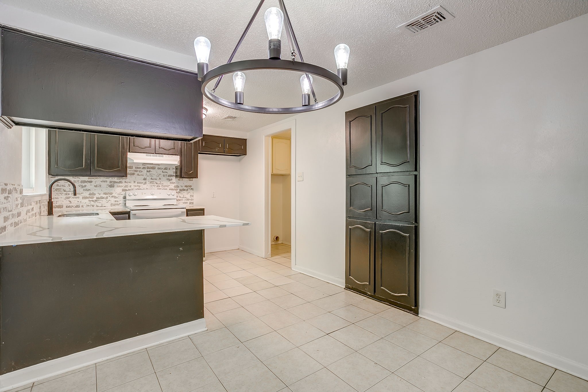 113 Quail Creek Drive Crowley TX 76036