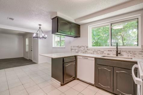 113 Quail Creek Drive Crowley TX 76036