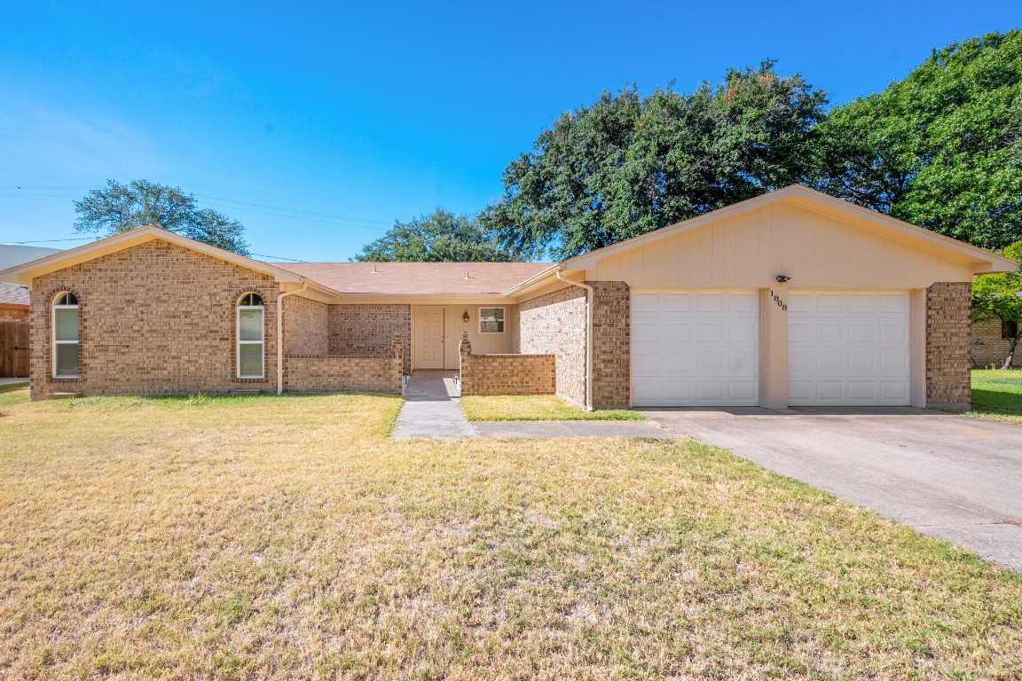 1808 Mulberry Drive Benbrook TX 76126