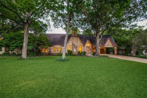 8326 Forest Hills Boulevard Dallas TX 75218