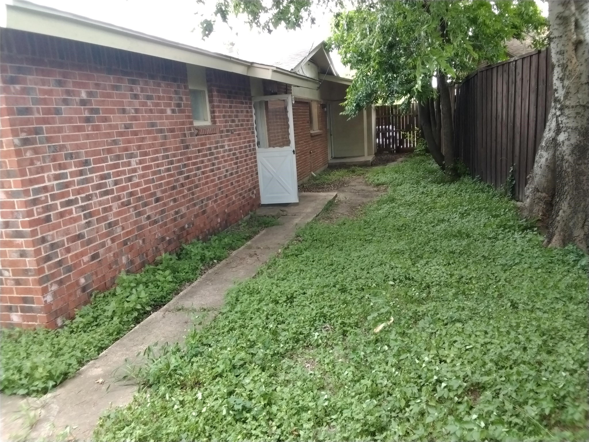 423 Columbia Circle Irving TX 75062