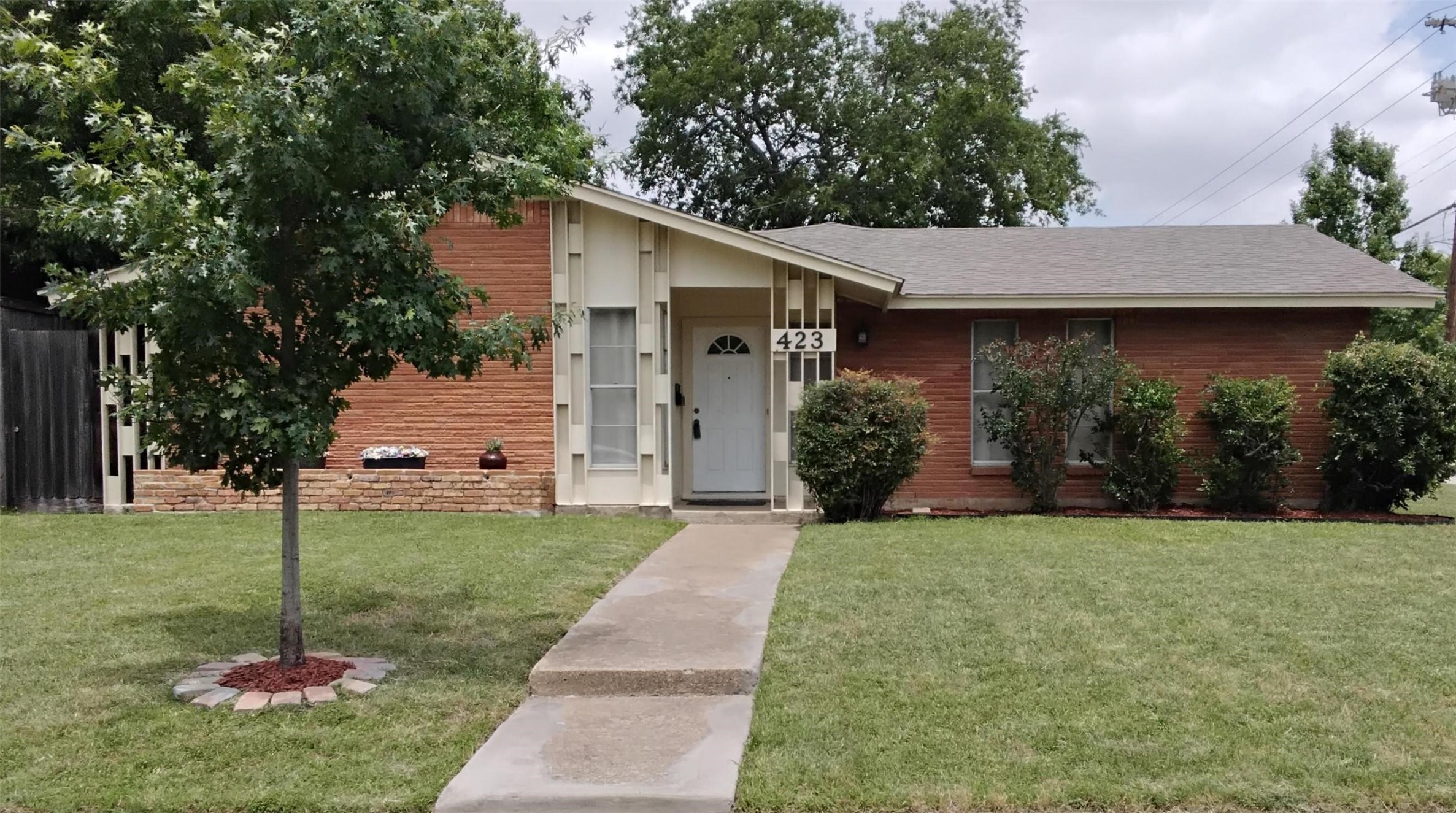 423 Columbia Circle Irving TX 75062