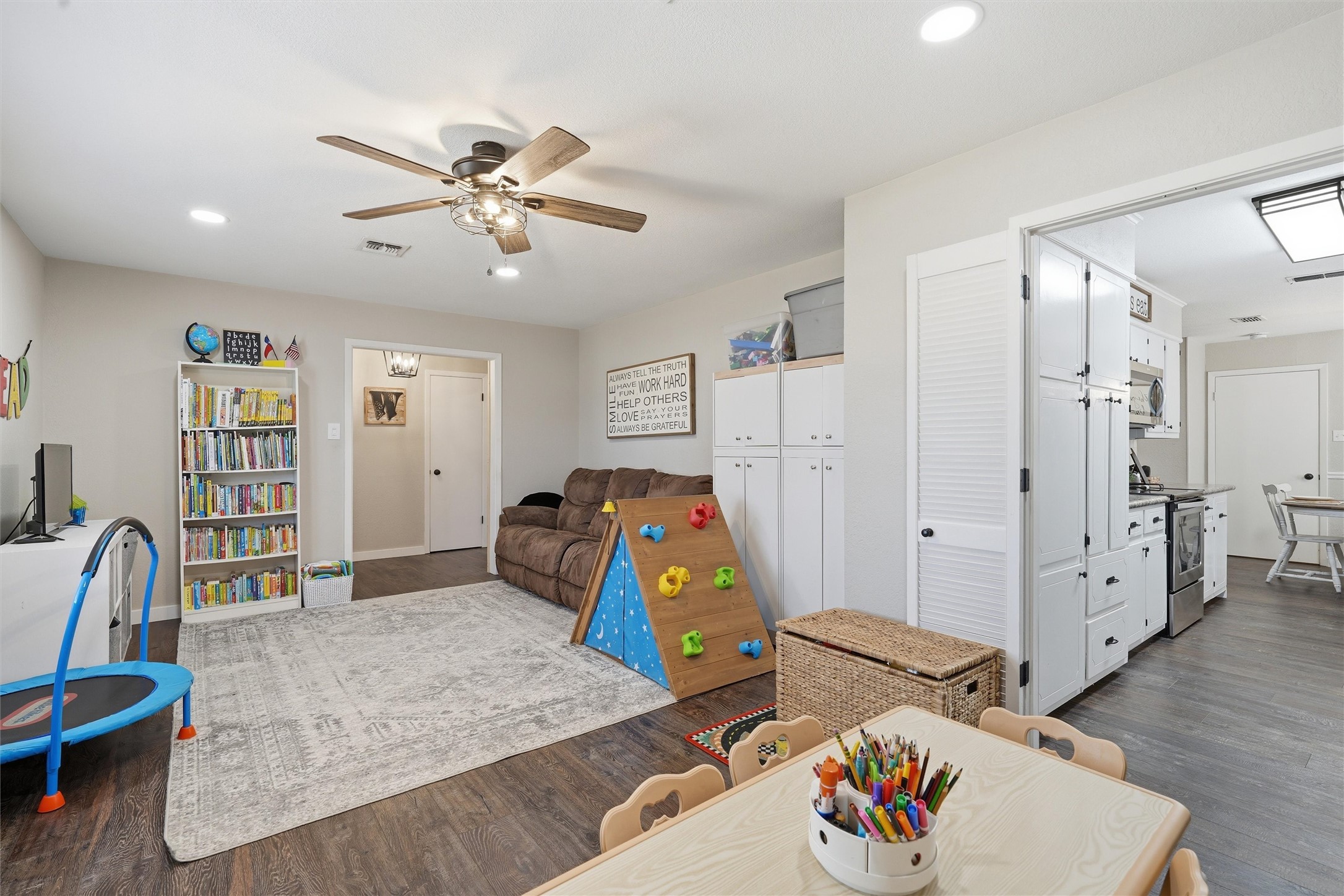 8230 Shadow Wood Drive Woodway TX 76712
