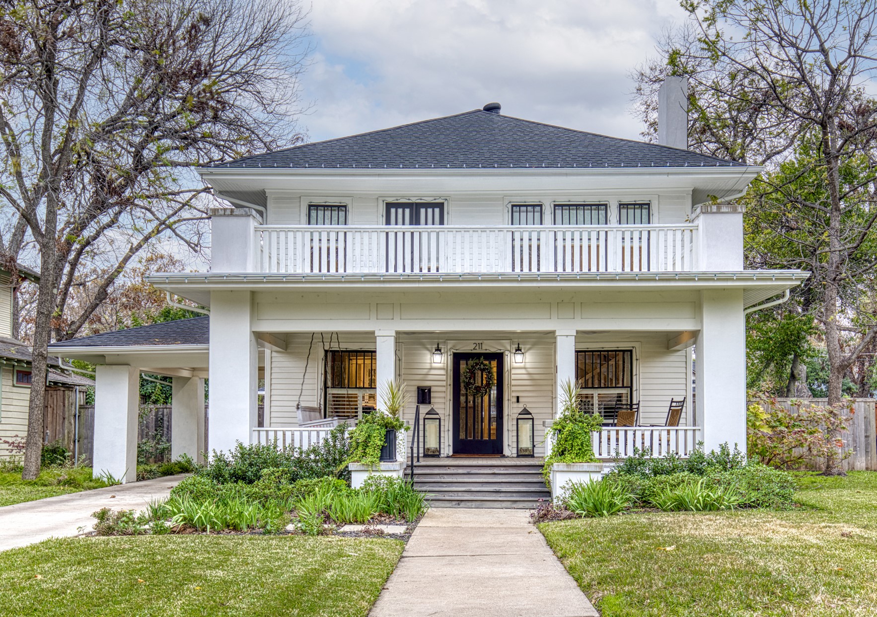 211 N Rosemont Avenue Dallas TX 75208