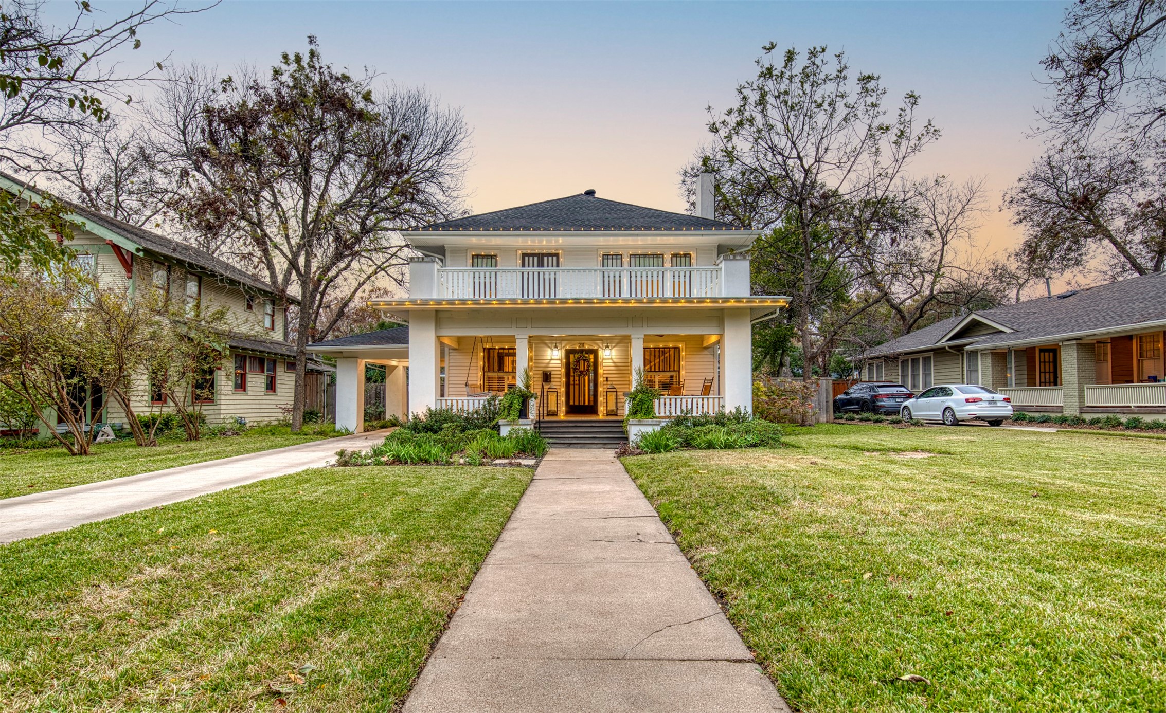211 N Rosemont Avenue Dallas TX 75208