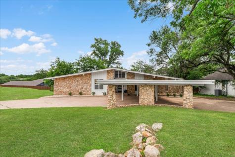 1905 Dakar Road E Fort Worth TX 76116