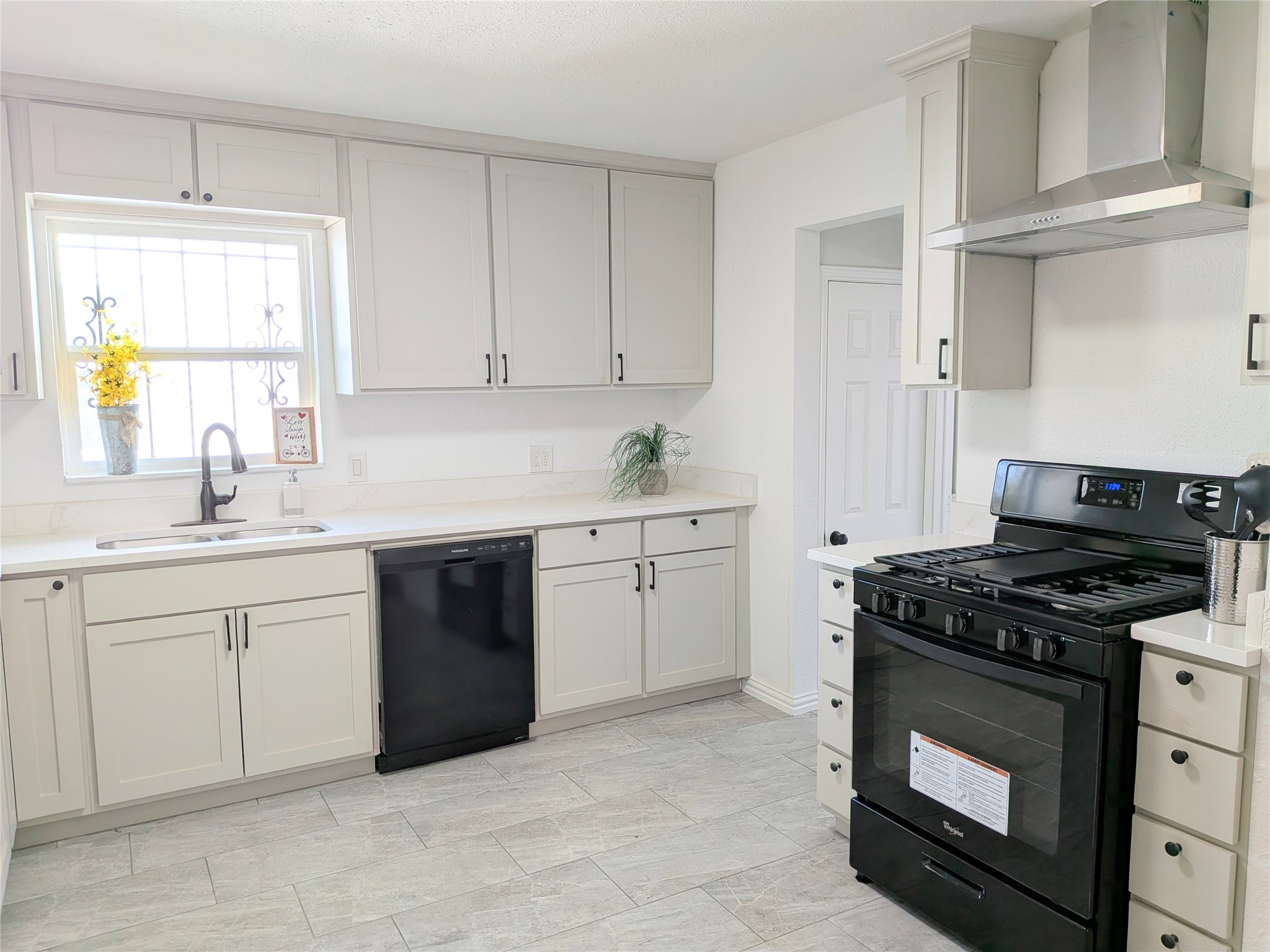 3051 Utah Avenue Dallas TX 75216