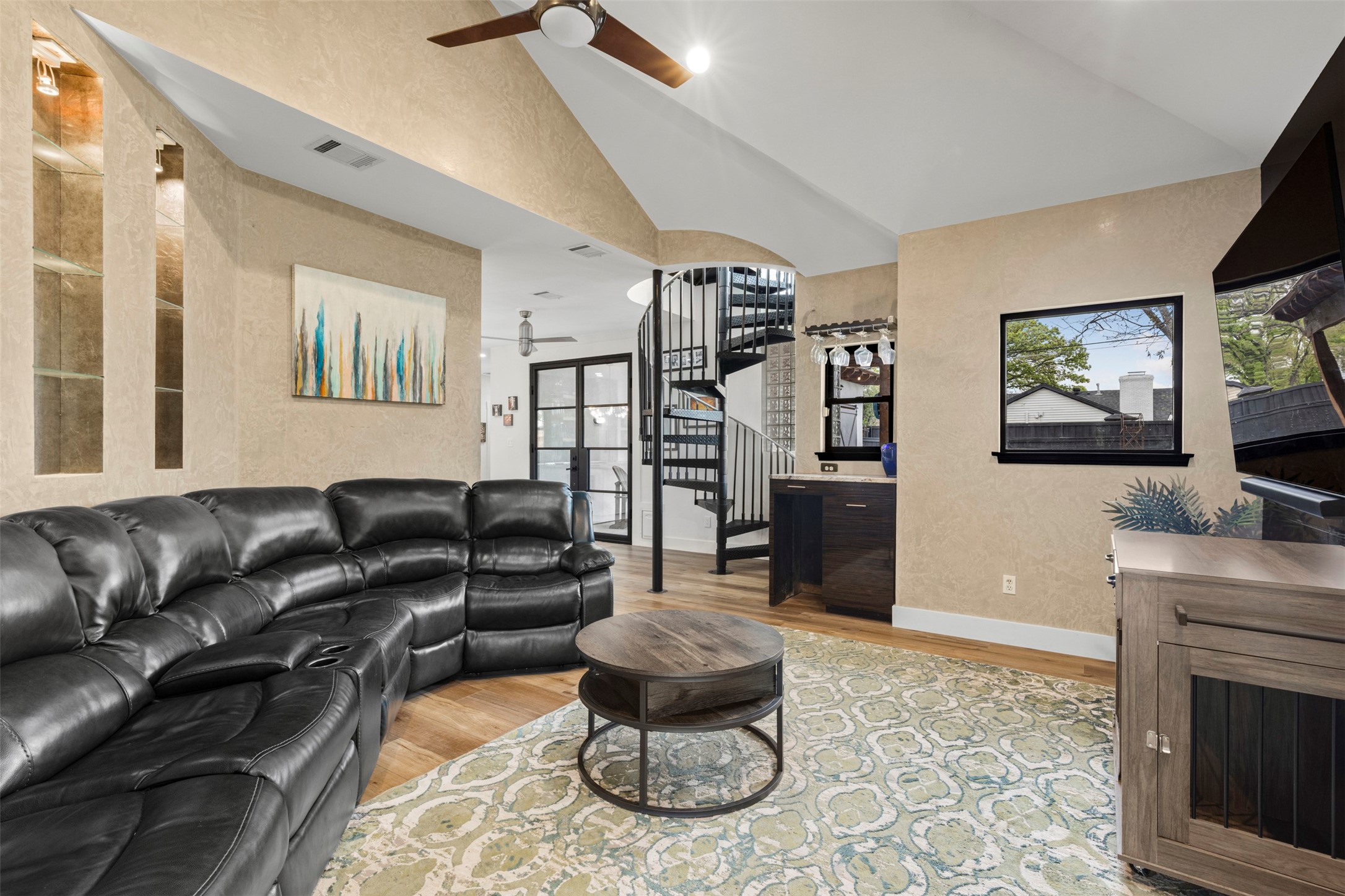 3371 Regent Drive Dallas TX 75229