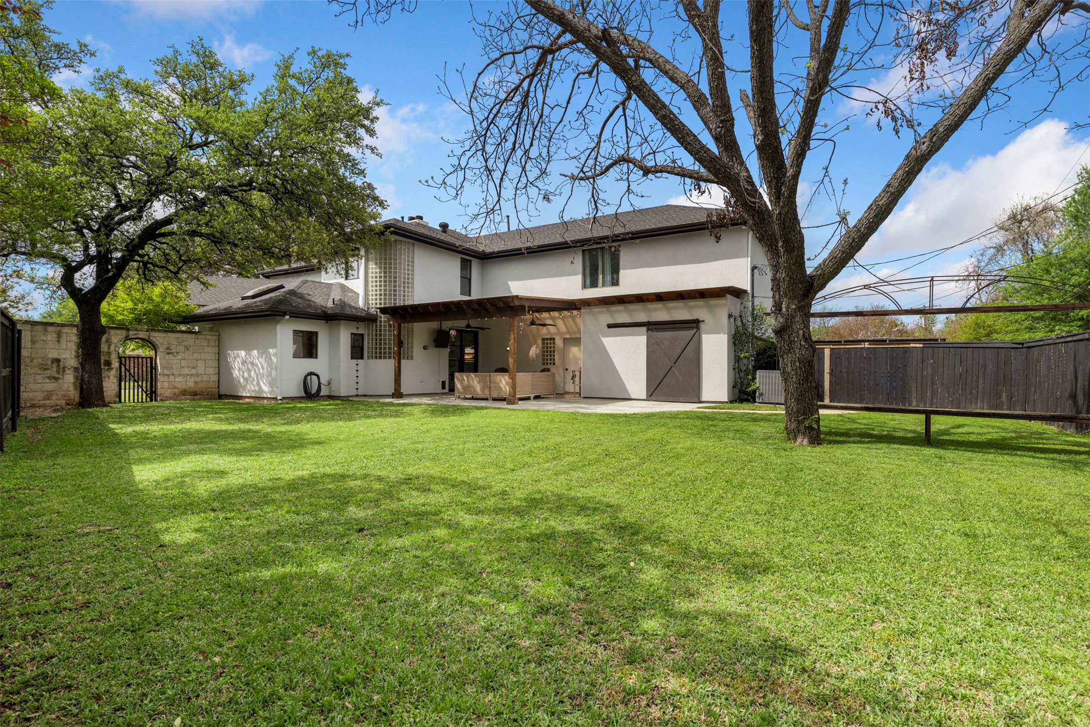 3371 Regent Drive Dallas TX 75229