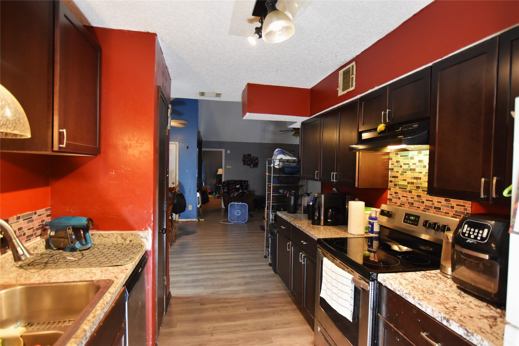 1722 Twin Court Place Garland TX 75044