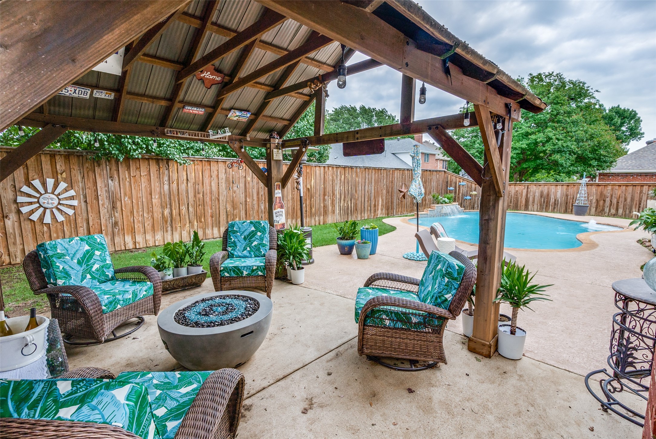 556 Cooper Street Grand Prairie TX 75052