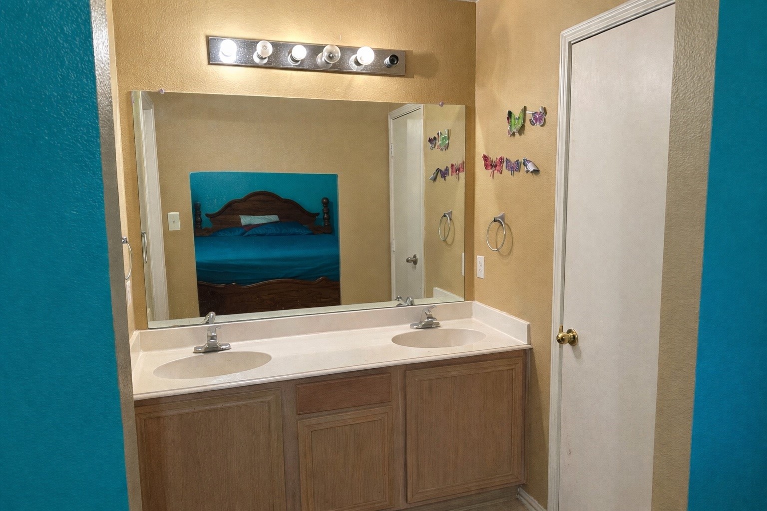 3819 Kiest Valley Court Dallas TX 75233