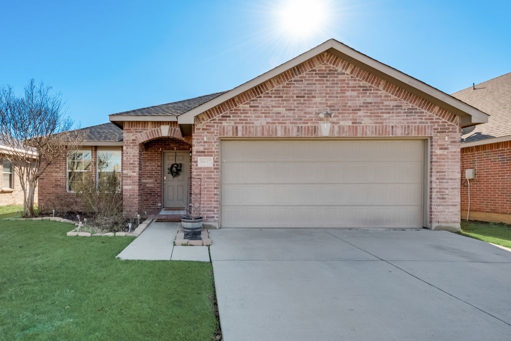 8837 Irish Bend Drive Fort Worth TX 76123
