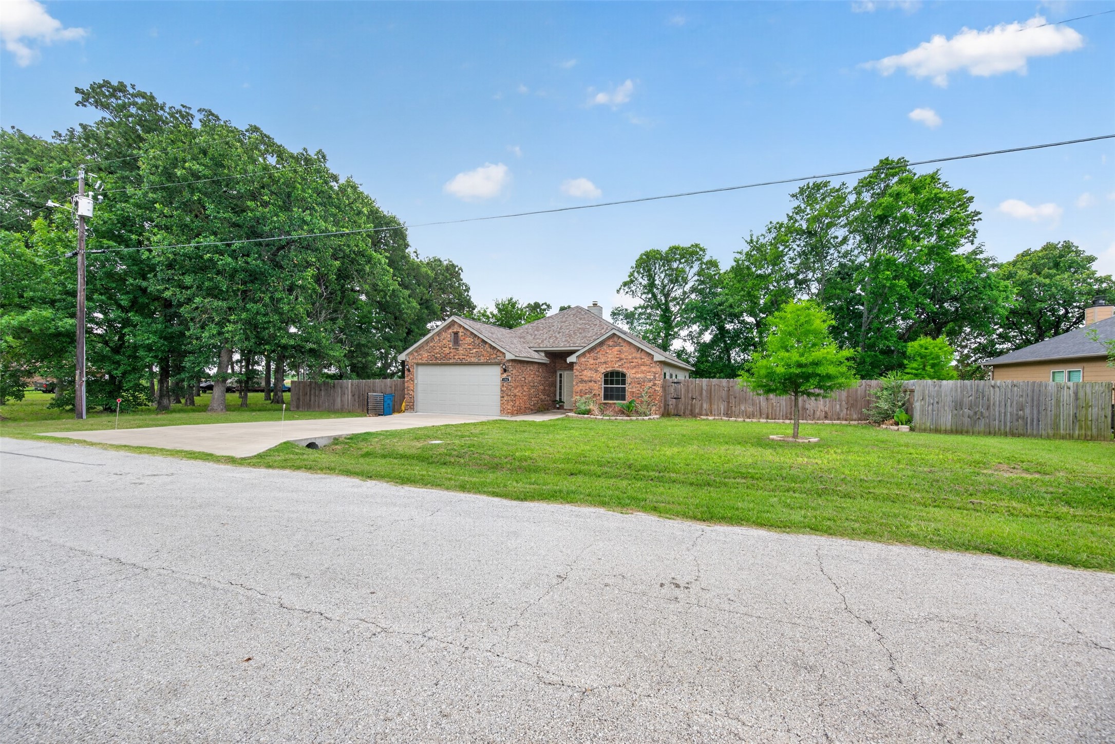 134 Towering Oaks Tool TX 75143
