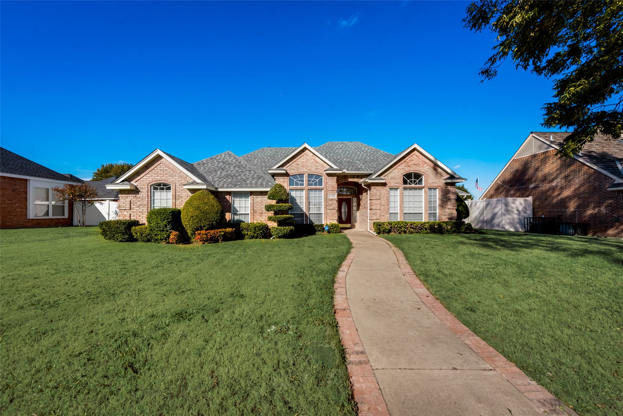 1305 Daventry Drive Desoto TX 75115