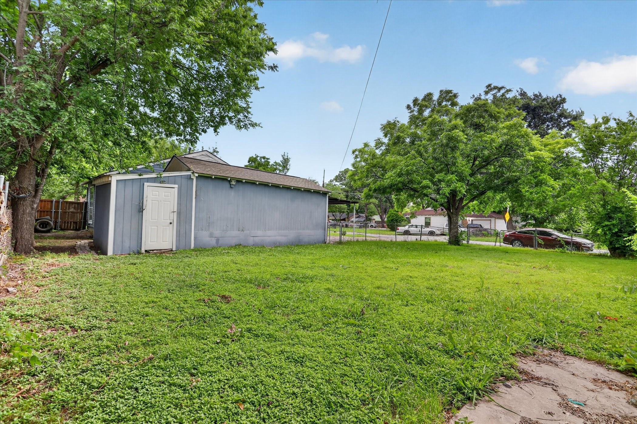 8752 Woodcastle Drive Dallas TX 75217
