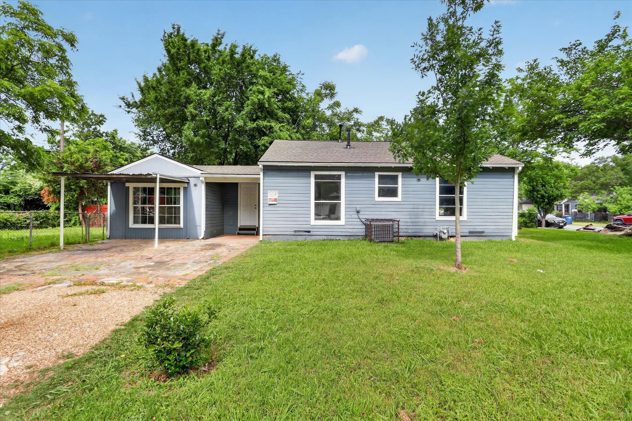 8752 Woodcastle Drive Dallas TX 75217