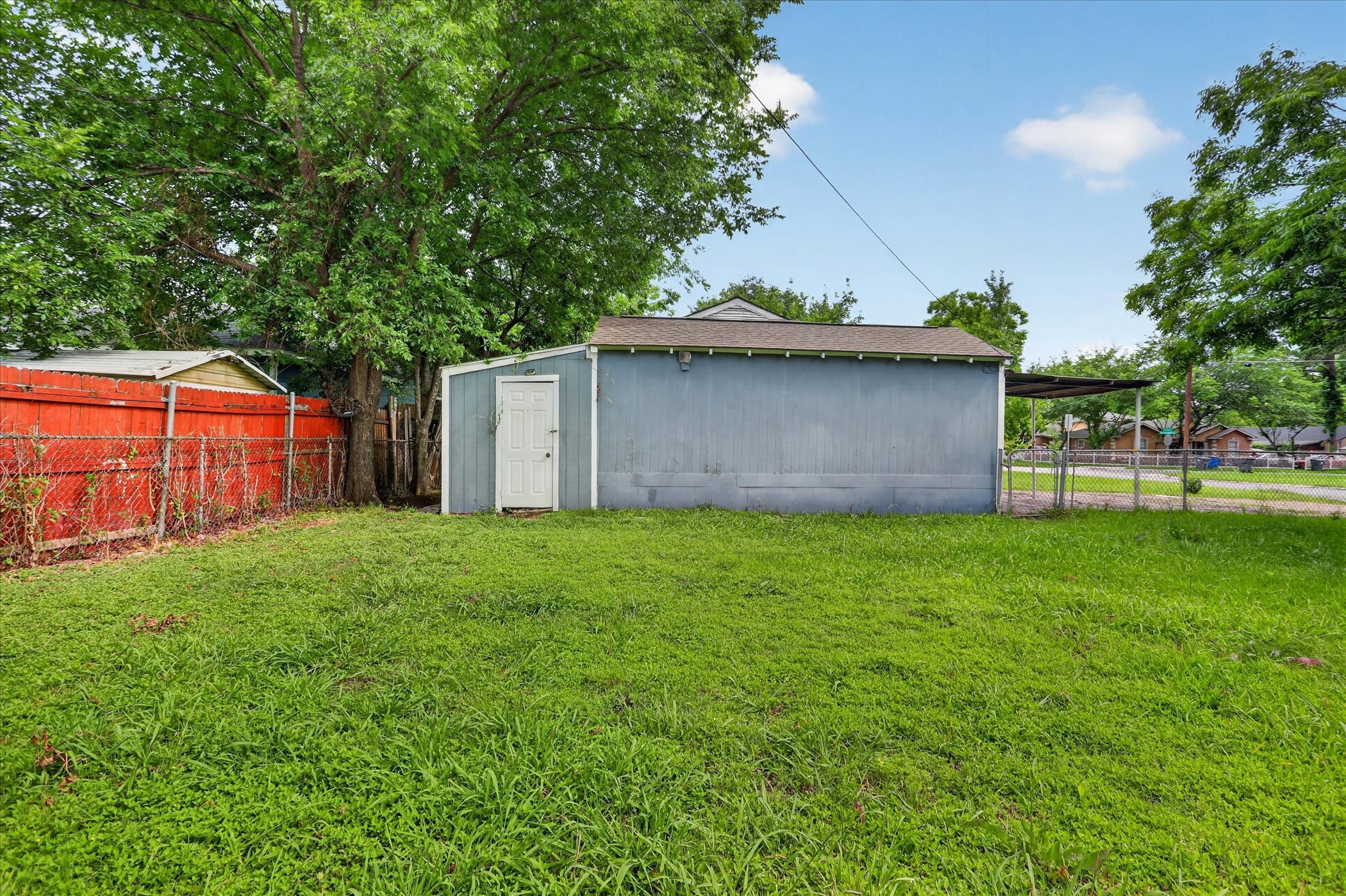 8752 Woodcastle Drive Dallas TX 75217