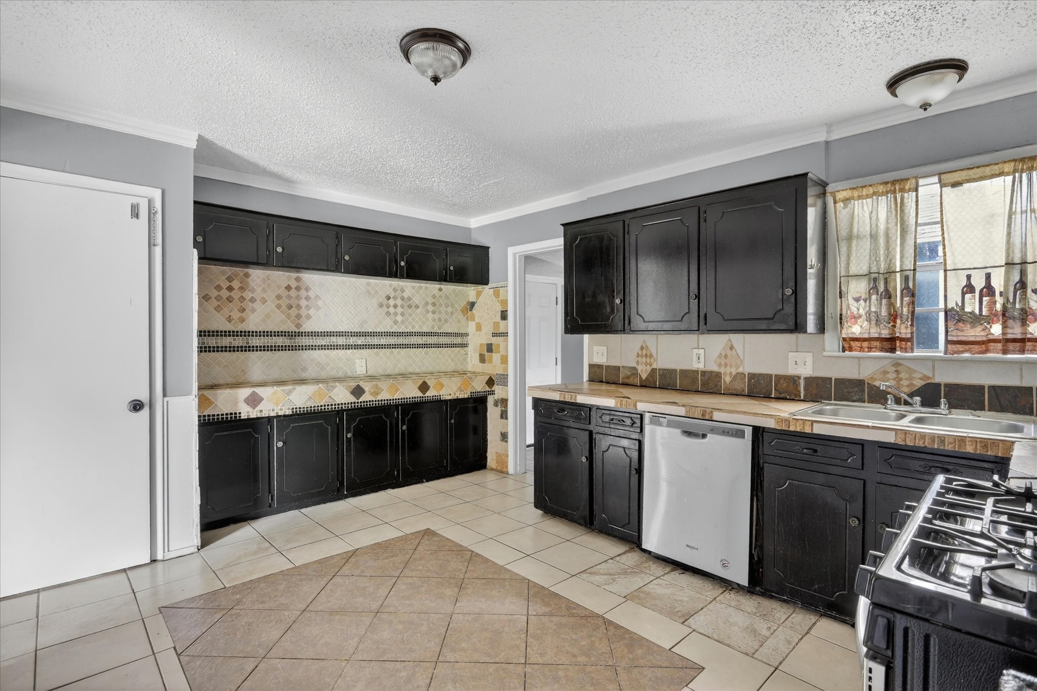 8752 Woodcastle Drive Dallas TX 75217