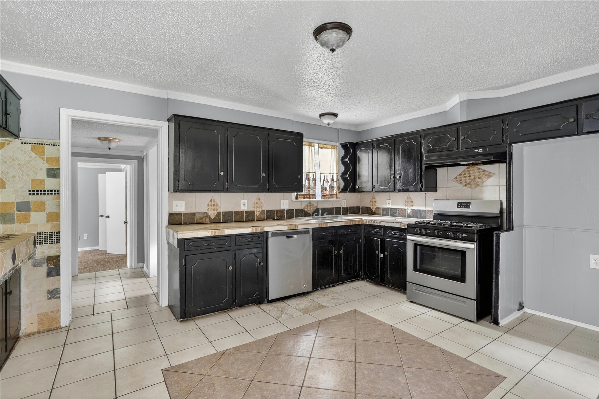 8752 Woodcastle Drive Dallas TX 75217
