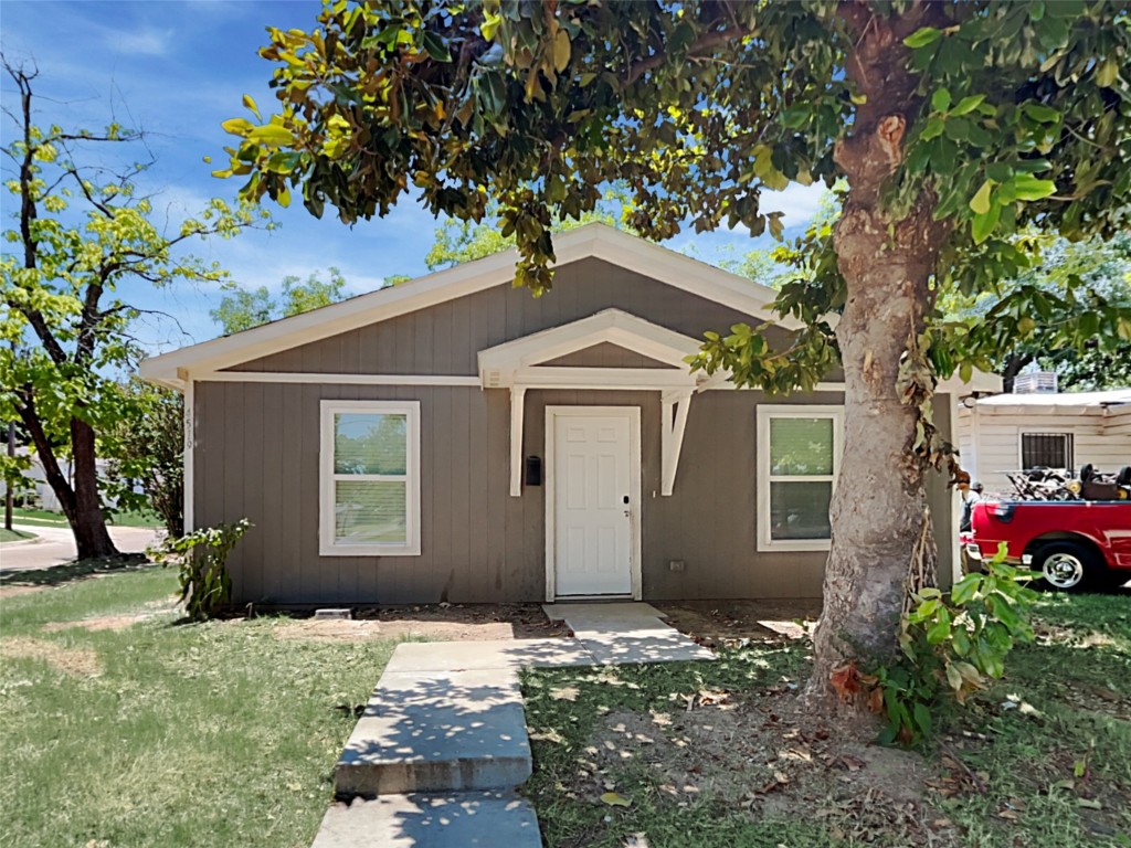 4519 Bradshaw Street Dallas TX 75215