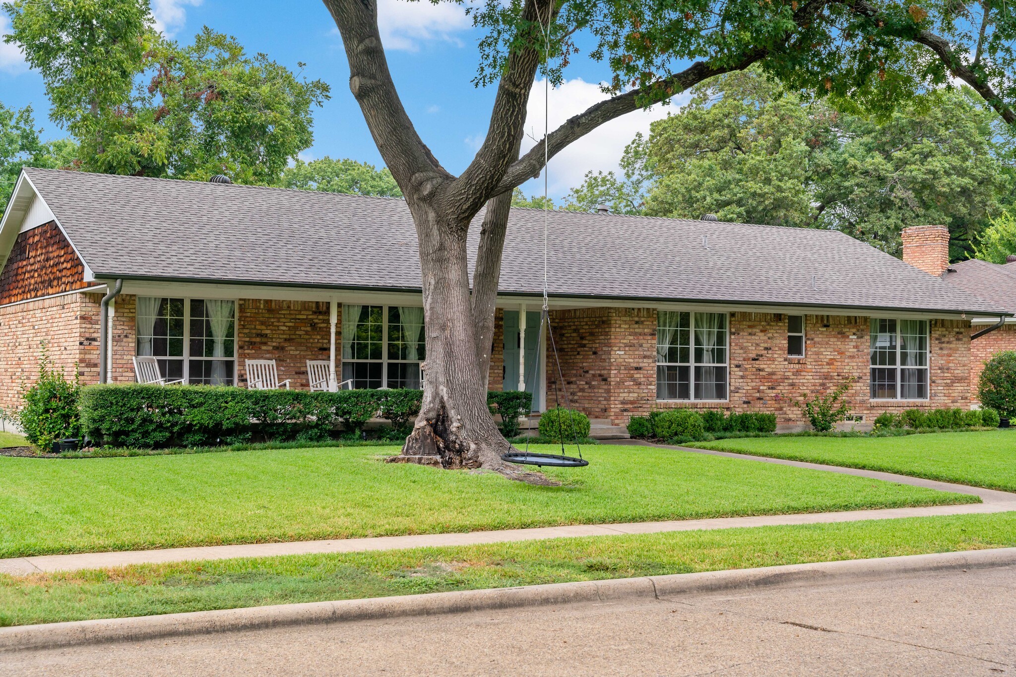 10427 Sinclair Avenue Dallas TX 75218