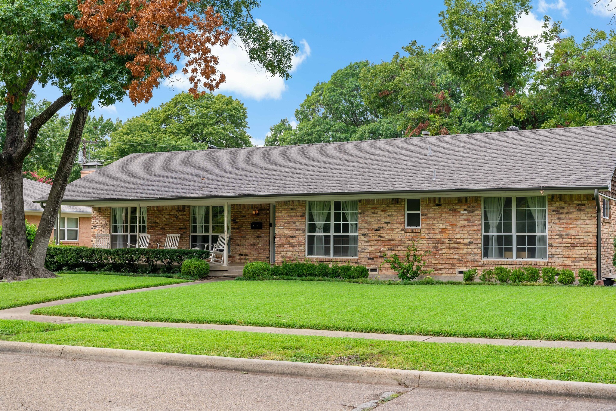 10427 Sinclair Avenue Dallas TX 75218
