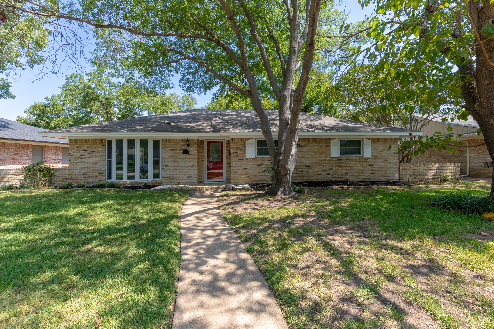 1722 Esquire Place Grand Prairie TX 75050