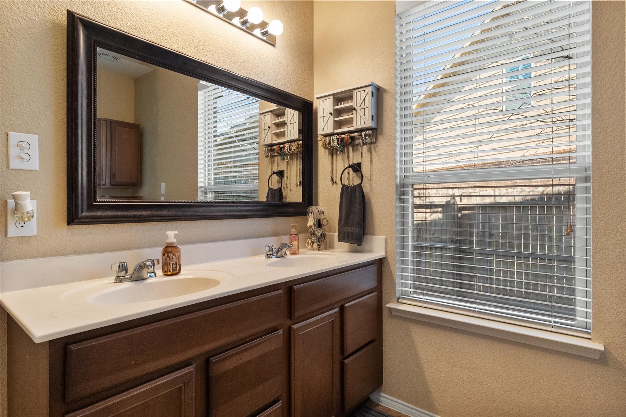 2904 Big Horn Bluff Court Fort Worth TX 76108