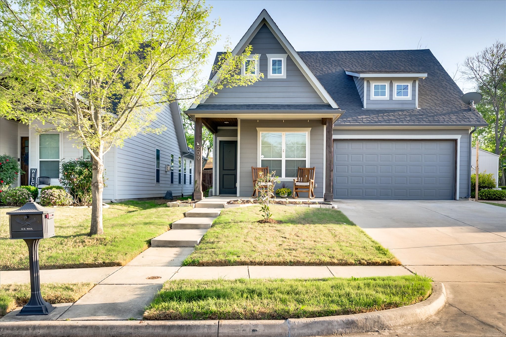 209 W Dallas Street Mansfield TX 76063