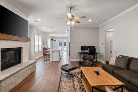 209 W Dallas Street Mansfield TX 76063