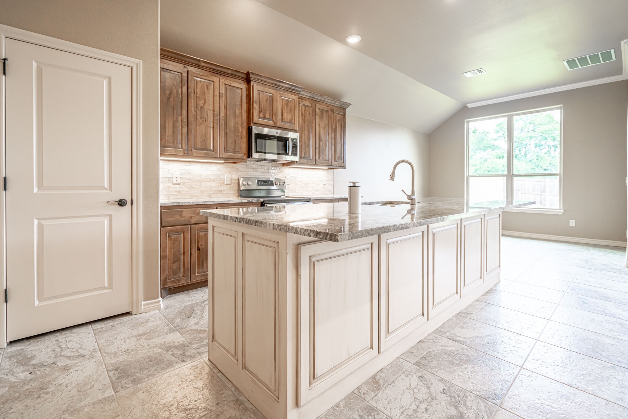2600 Creek Drive Granbury TX 76048