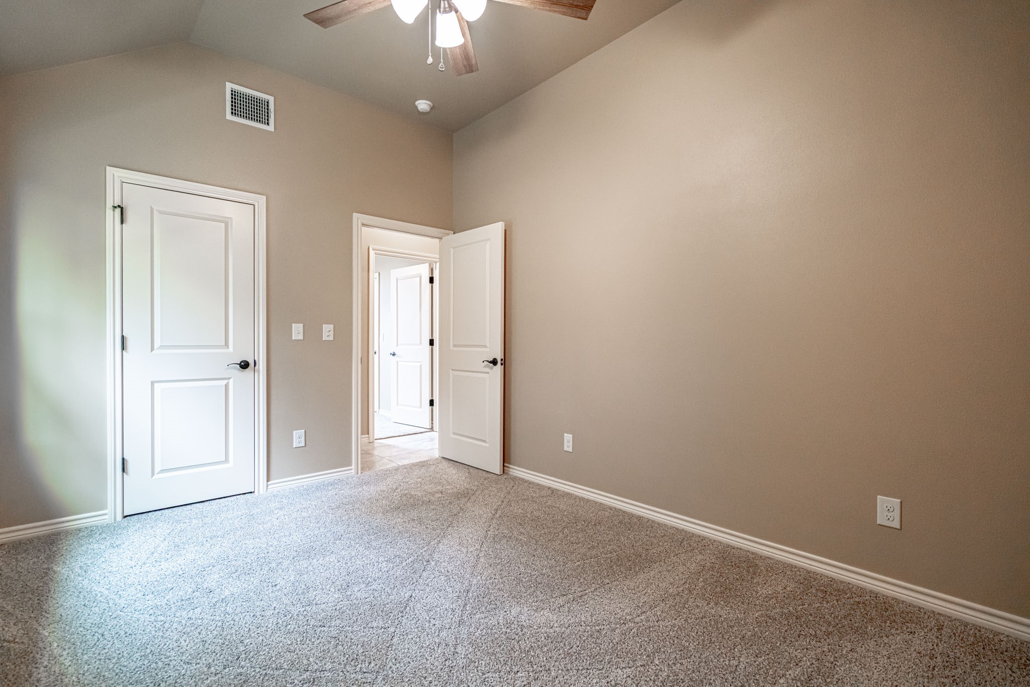 2600 Creek Drive Granbury TX 76048