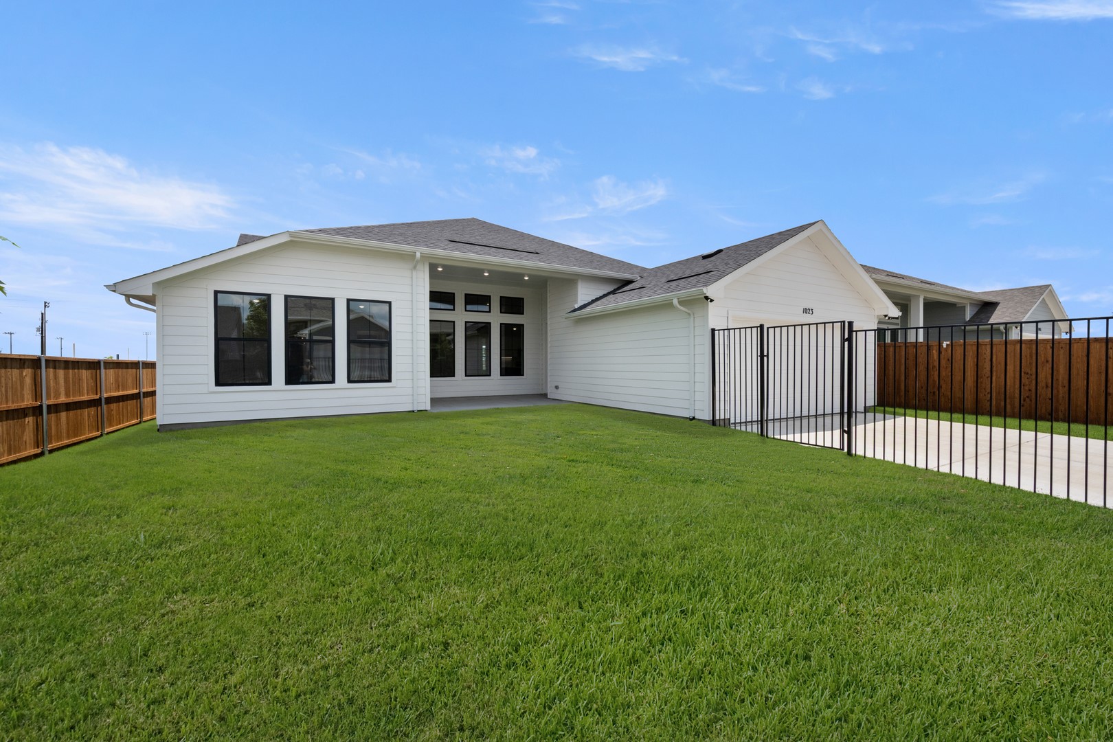 1023 Rylan Street Midlothian TX 76065