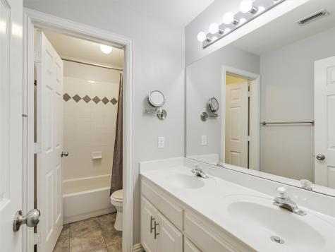 800 Coralberry Drive Mckinney TX 75072