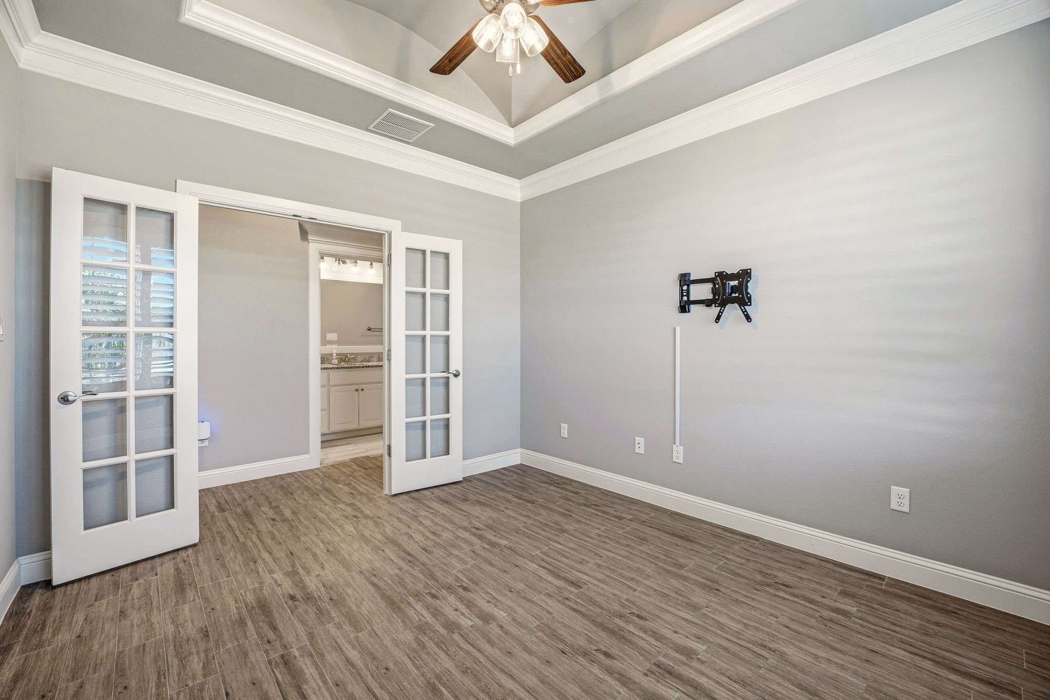 412 Fowler Drive Granbury TX 76048