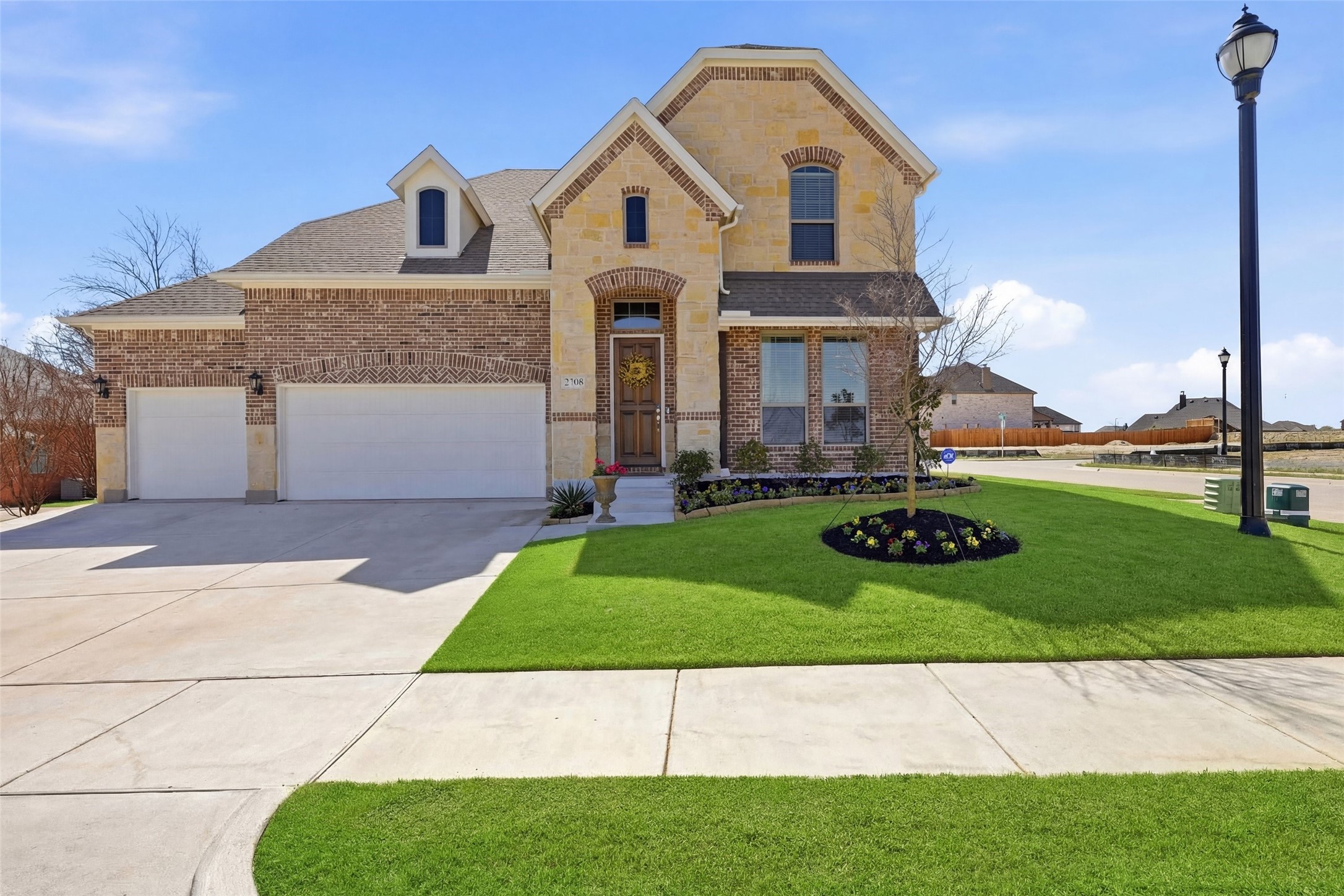 2708 W Cascade Drive Sherman TX 75092
