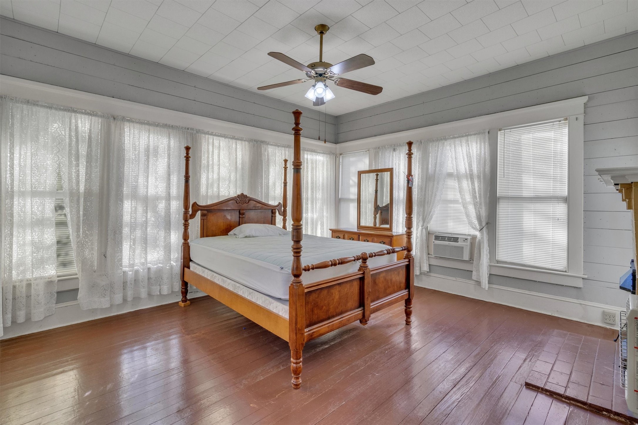 113 Williams Street Waxahachie TX 75165