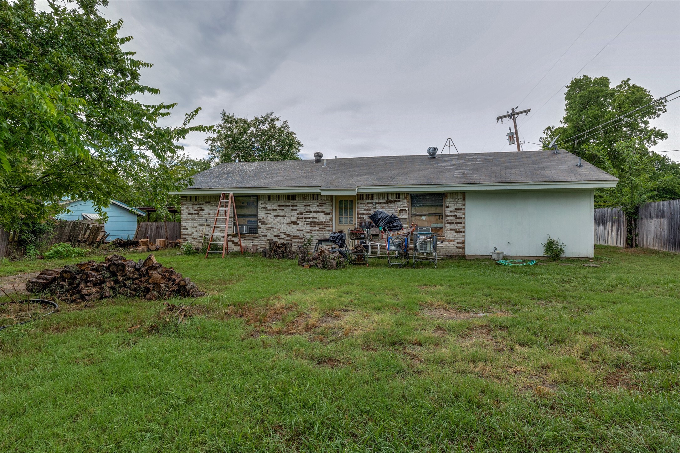 101 Gordon Drive Azle TX 76020