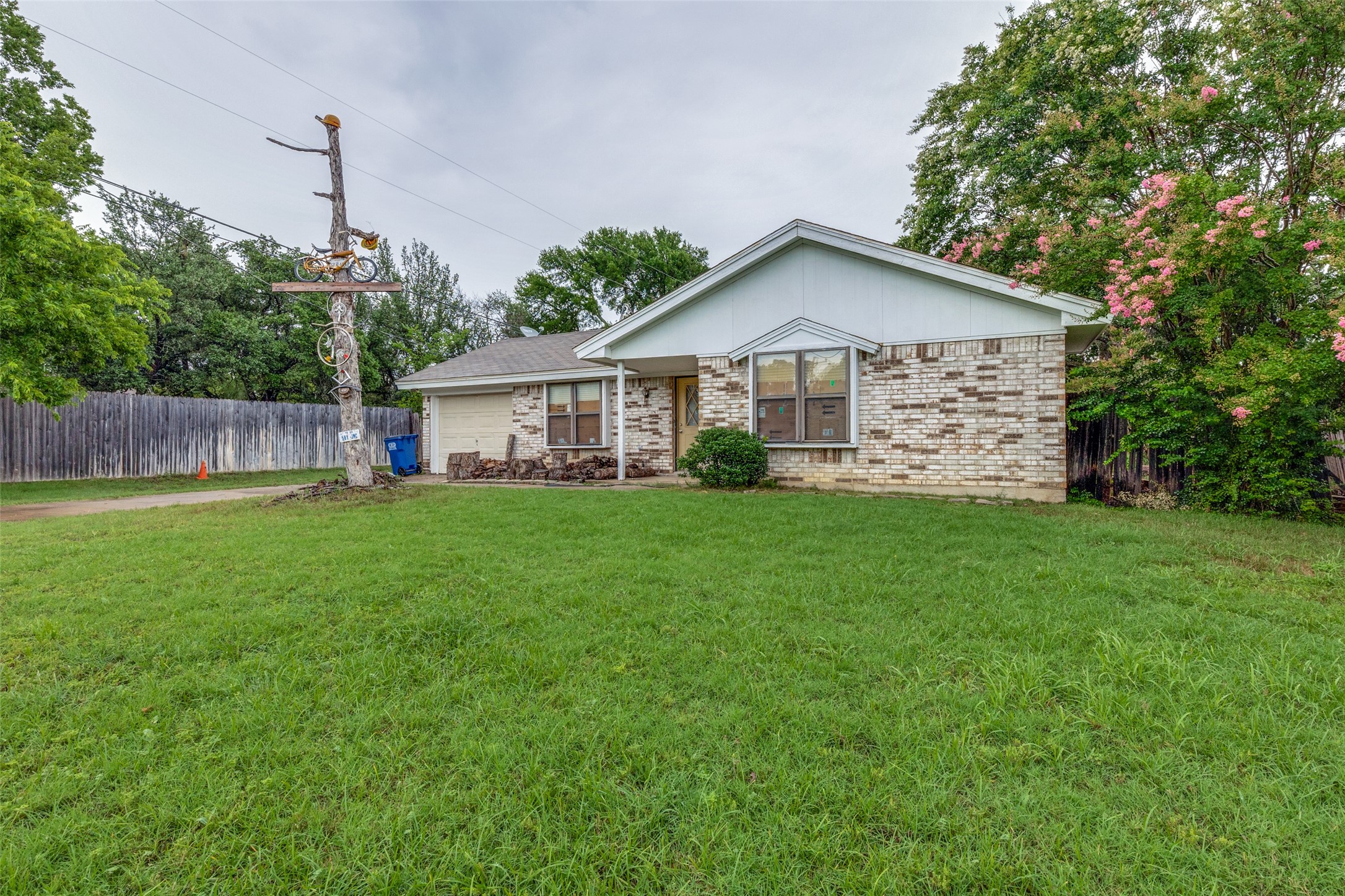 101 Gordon Drive Azle TX 76020