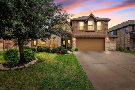 1353 Broadmoor Drive Burleson TX 76028