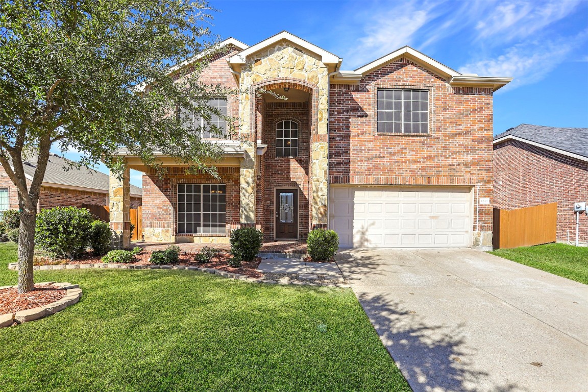 2033 Robincreek Cove Heartland TX 75126